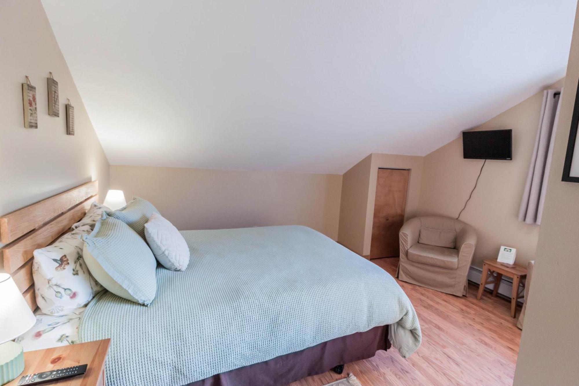 Bear B&b, Inc Bed and breakfast 3*